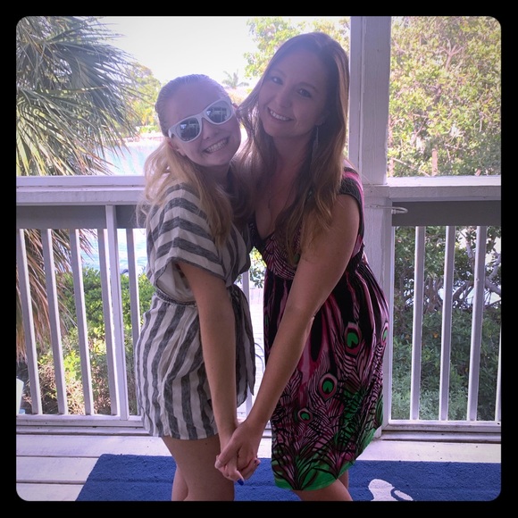 Meet your Posher, Christina - Picture 1 of 3